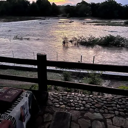 Jakkalsdraai River Bush Lodge Hoedspruit Exterior photo