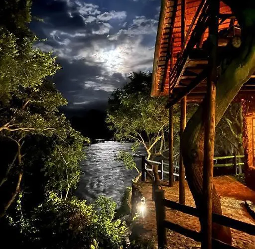 Jakkalsdraai River Bush Lodge
